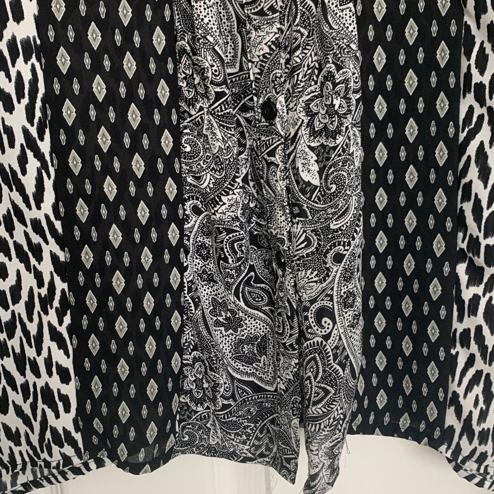 Notations Blouse - Picture 6 of 8
